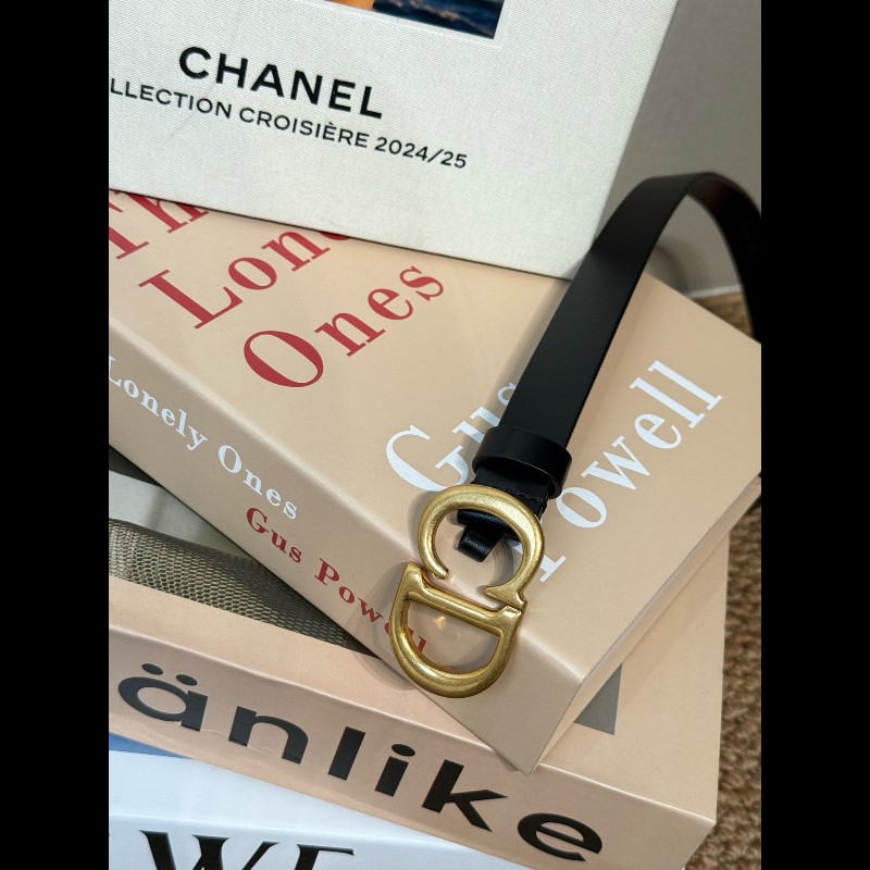 DIOR 迪奧 純色設計 經典熱門款 小牛皮 皮帶 腰帶 女款 黑色-1