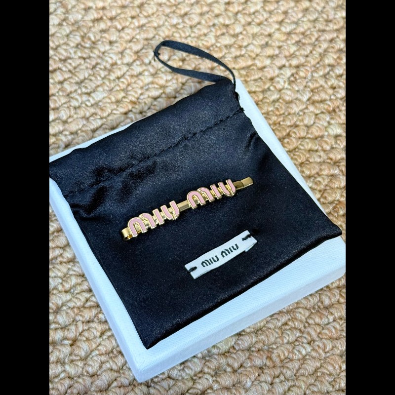 Miu Miu粉色琺瑯金色髮夾 超可愛🌈-2