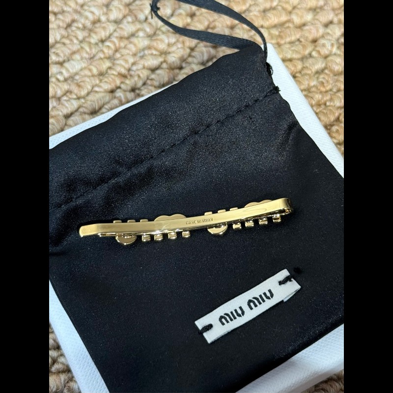 Miu Miu粉色琺瑯金色髮夾 超可愛🌈-3