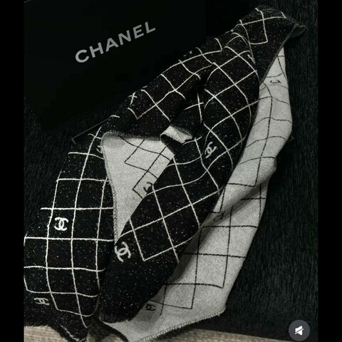 香奈兒 Chanel 爆款 圍巾 披肩 雙面可使用🈶購證正本