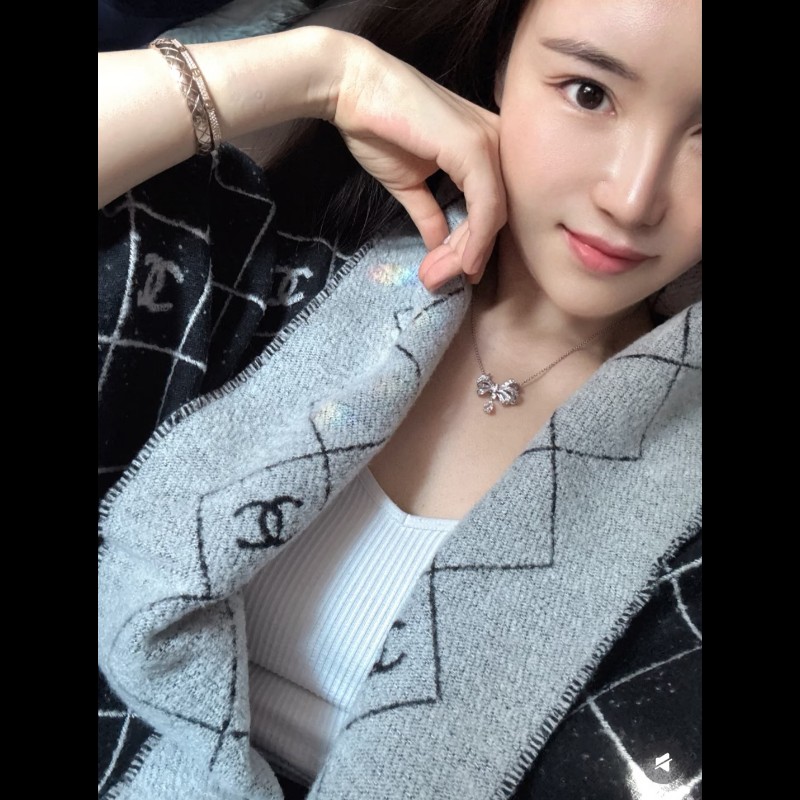 香奈兒 Chanel 爆款 圍巾 披肩 雙面可使用🈶購證正本-1