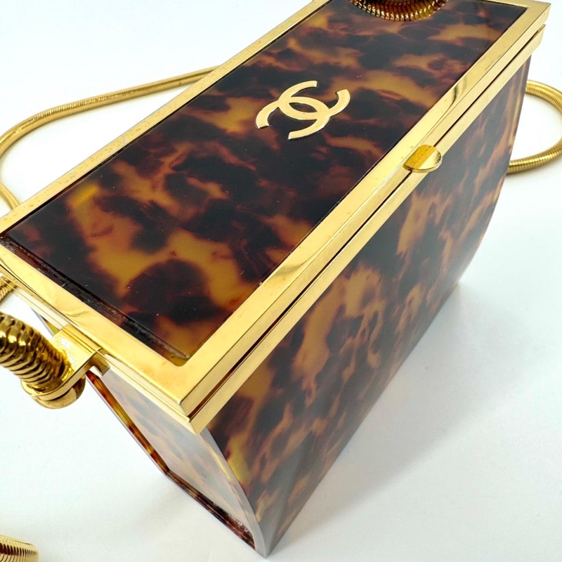 Chanel Vintage 97P Tortoiseshell Plexiglass CC Evening Box Bag with 24k Gold-plated Snake Chain-3