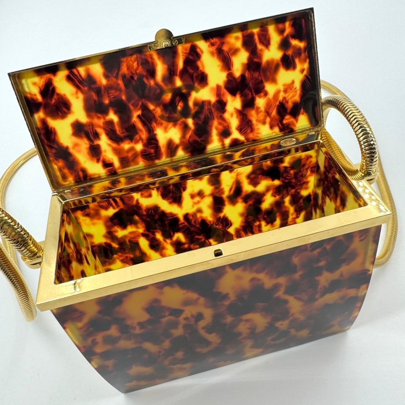 Chanel Vintage 97P Tortoiseshell Plexiglass CC Evening Box Bag with 24k Gold-plated Snake Chain-9