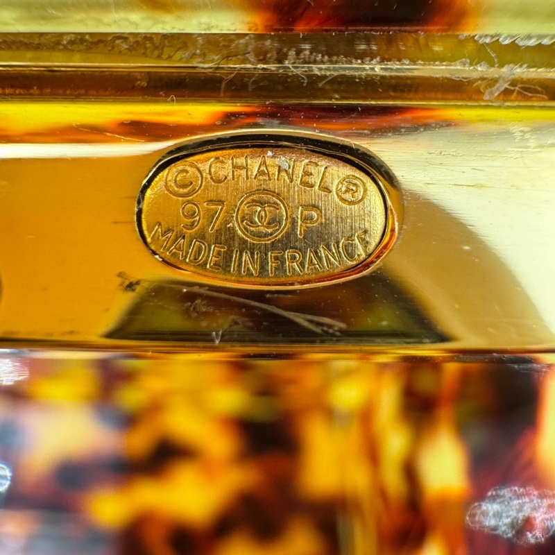 Chanel Vintage 97P Tortoiseshell Plexiglass CC Evening Box Bag with 24k Gold-plated Snake Chain-11