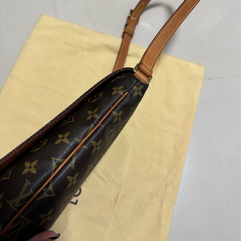 Louis Vuitton LV王菲包/LV Vintage/LV豎款王菲包/LV直版王菲包/路易威登/LV肩背包/LV斜背包/LV中古包-38