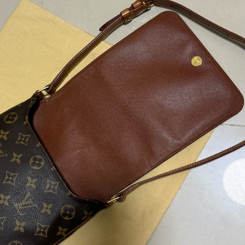 Louis Vuitton LV王菲包/LV Vintage/LV豎款王菲包/LV直版王菲包/路易威登/LV肩背包/LV斜背包/LV中古包-45