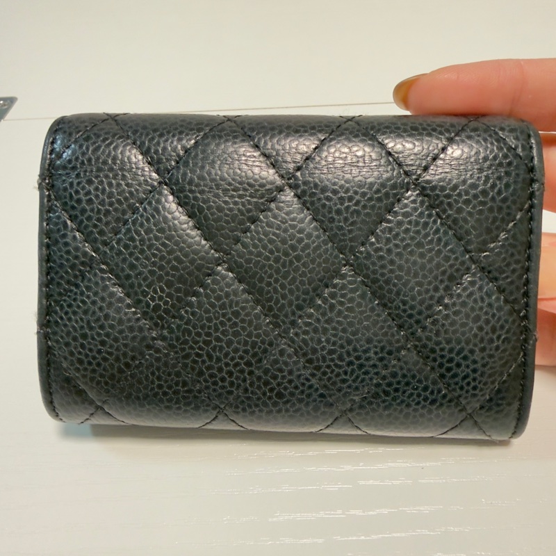 CHANEL 魚子醬皮革 銀色logo 單層卡包-1