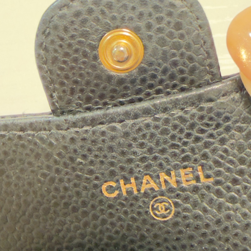 CHANEL 魚子醬皮革 銀色logo 單層卡包-3