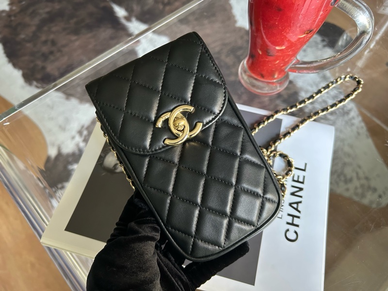 Chanel香奈兒黑金雙C logo菱格紋手機鏈條包-0