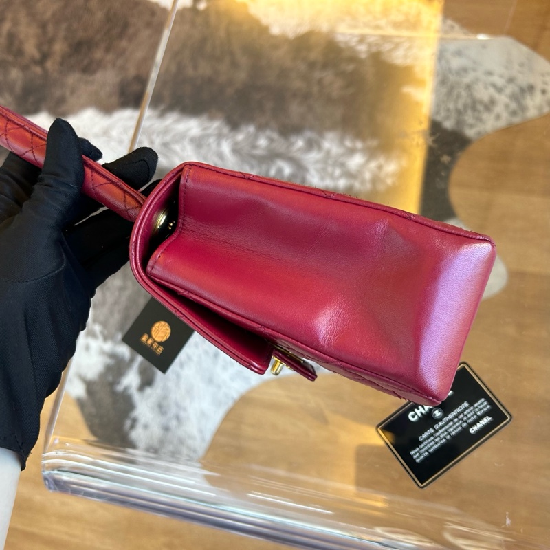 Chanel 香奈兒菱格紋雙C扣手提晚宴包-11