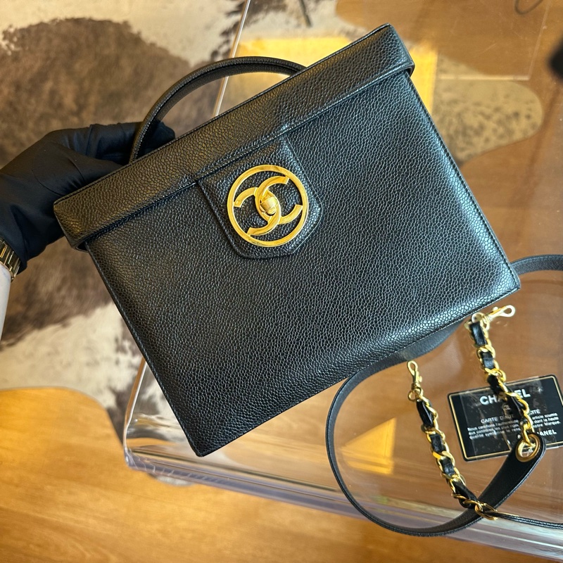 Chanel 香奈兒黑金魚子醬雙c扣化妝包帶肩帶-0