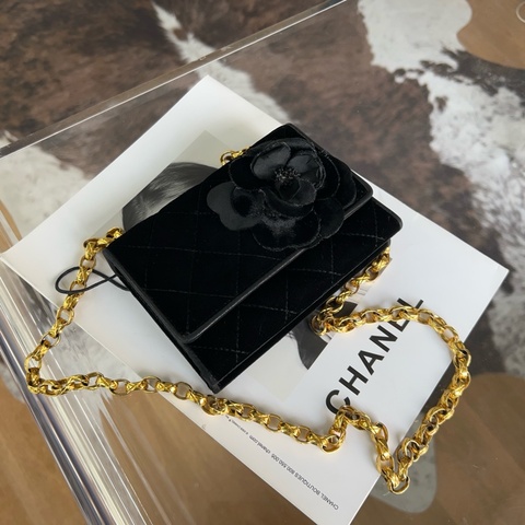 Chanel 香奈兒黑金絲絨雕花鏈條包