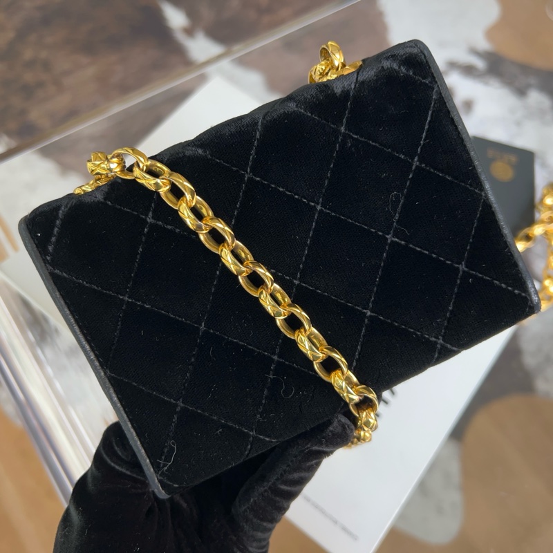 Chanel 香奈兒黑金絲絨雕花鏈條包-3