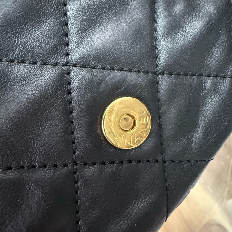 Chanel 香奈兒黑金滾邊鏈條菱格紋雙C logo 鏈條包-14