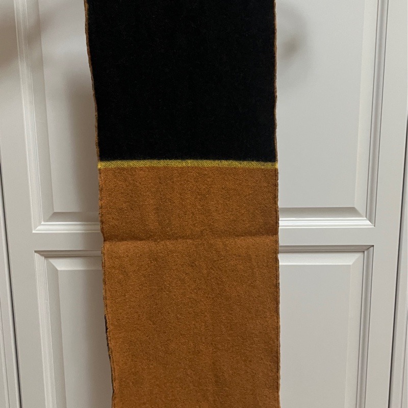 LOEWE黑色駝色雙色圍巾-2