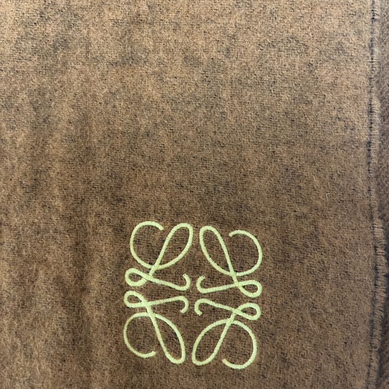 LOEWE黑色駝色雙色圍巾-6