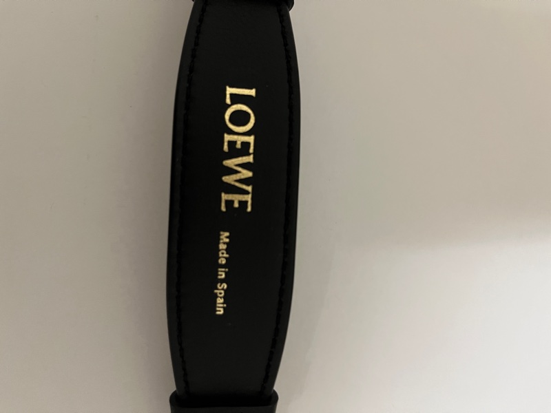 LOEWE肩背、手提背帶-3
