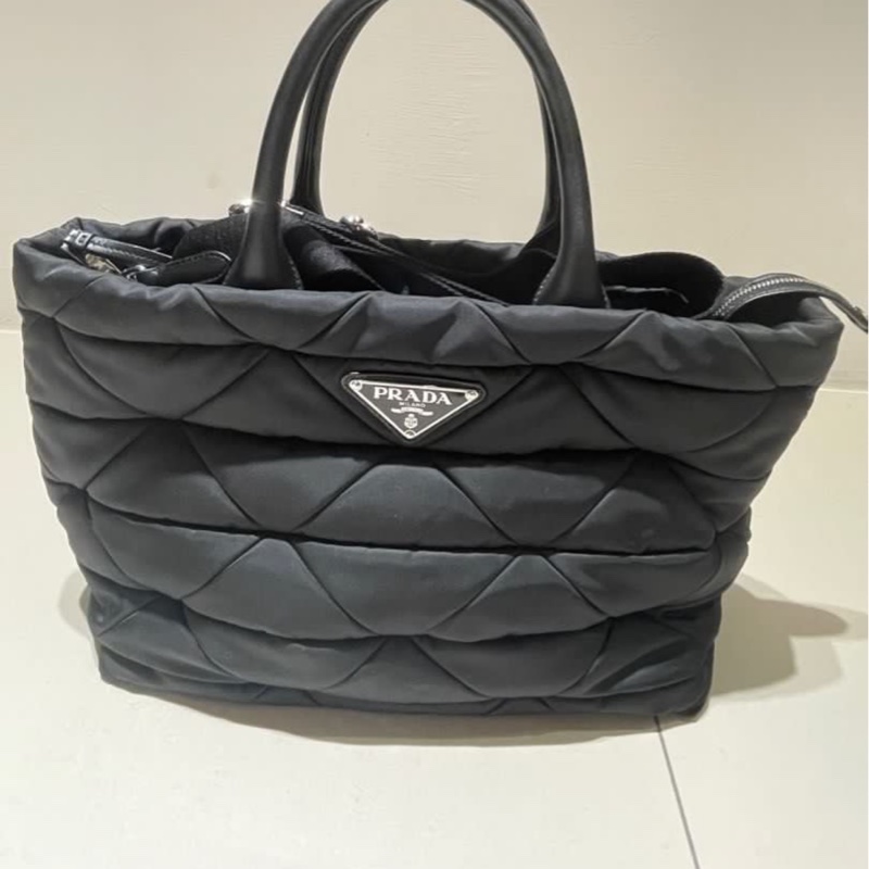 PRADA 黑色尼龍手提包-7