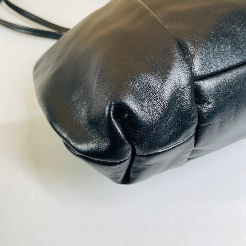 Miumiu新款花邊餃子包 黑色肩背包-10