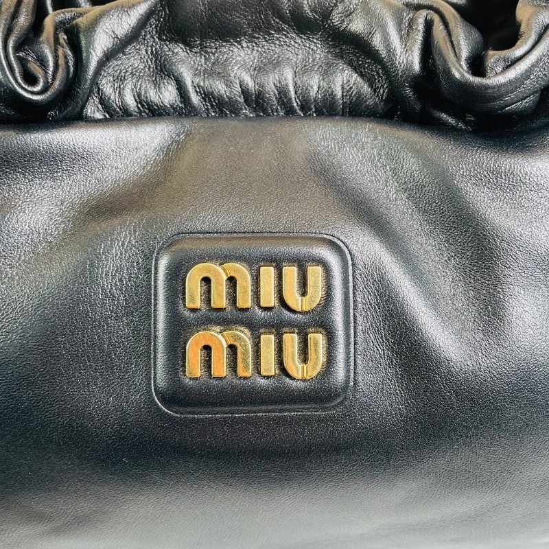 Miumiu新款花邊餃子包 黑色肩背包-13