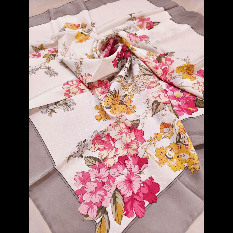 Christian Dior 花卉絲巾-2