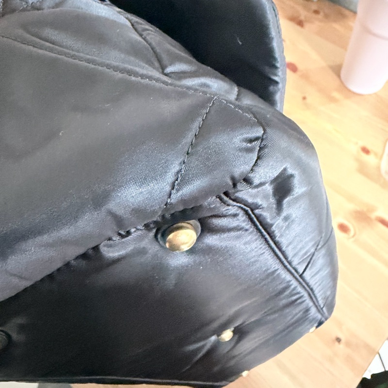 CHANEL 保齡球包Cocoon 系列的尼龍菱格托特包-10