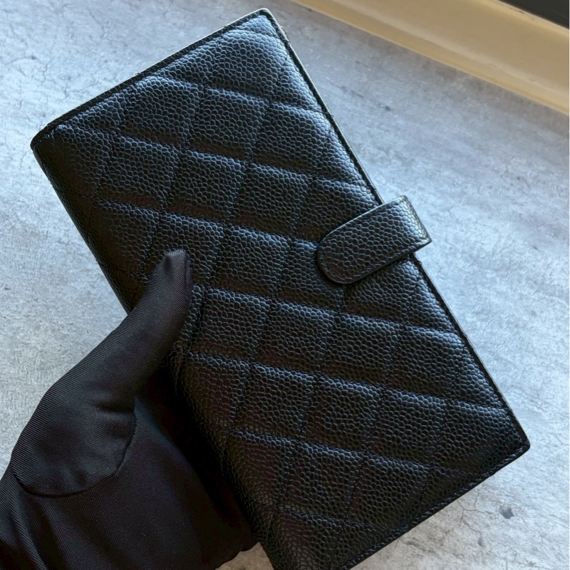 Chanel黑金牛皮信封長夾-3