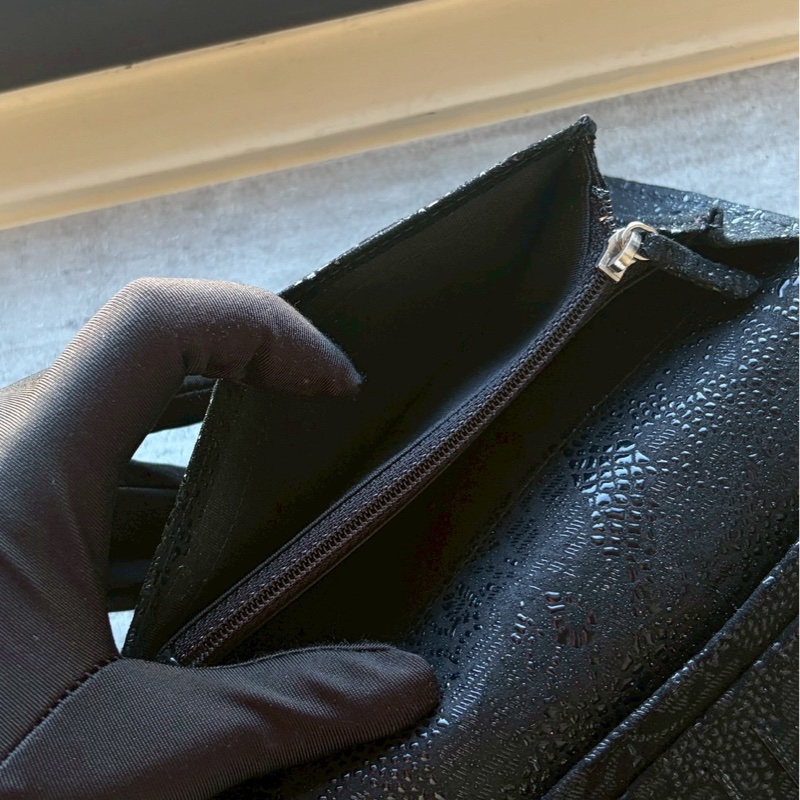 Chanel黑銀蕾絲造型掀蓋長夾-7