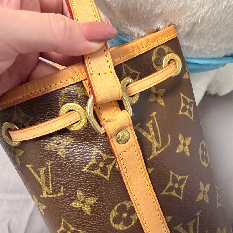 Lv 絕版手提水桶包 超新-16
