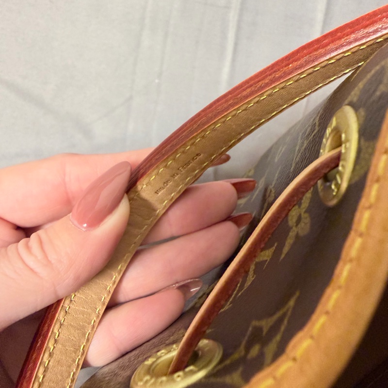 Lv 絕版手提水桶包 超新-17