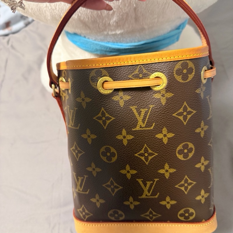 Lv 絕版手提水桶包 超新-19