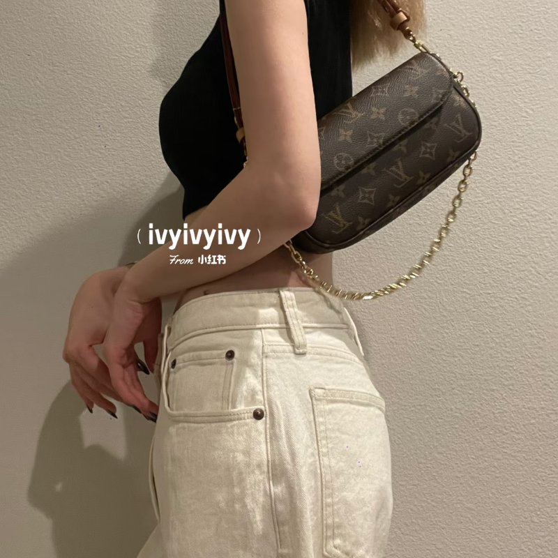 LOUIS VUITTON Ivy單肩包-10