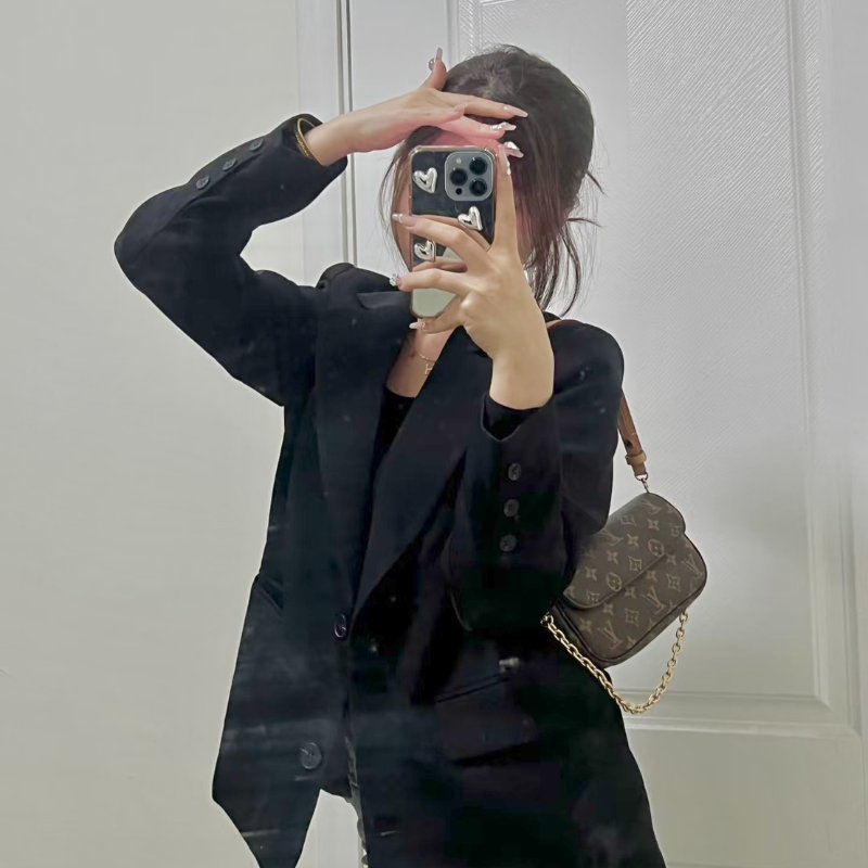 LOUIS VUITTON Ivy單肩包-1