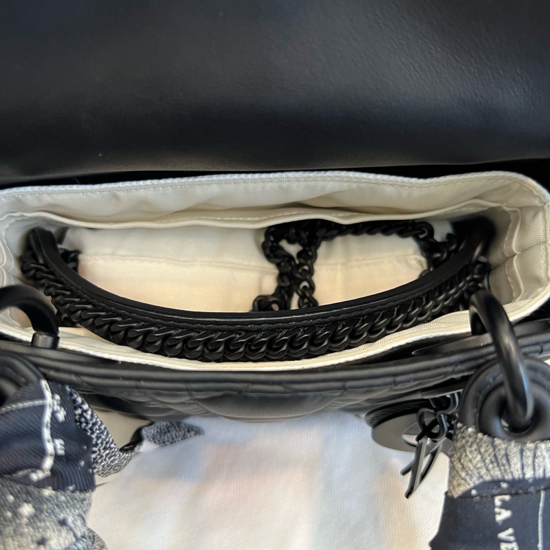 Dior Dior 迪奧Lady Dior Micro 3格籐格紋羊皮包-8