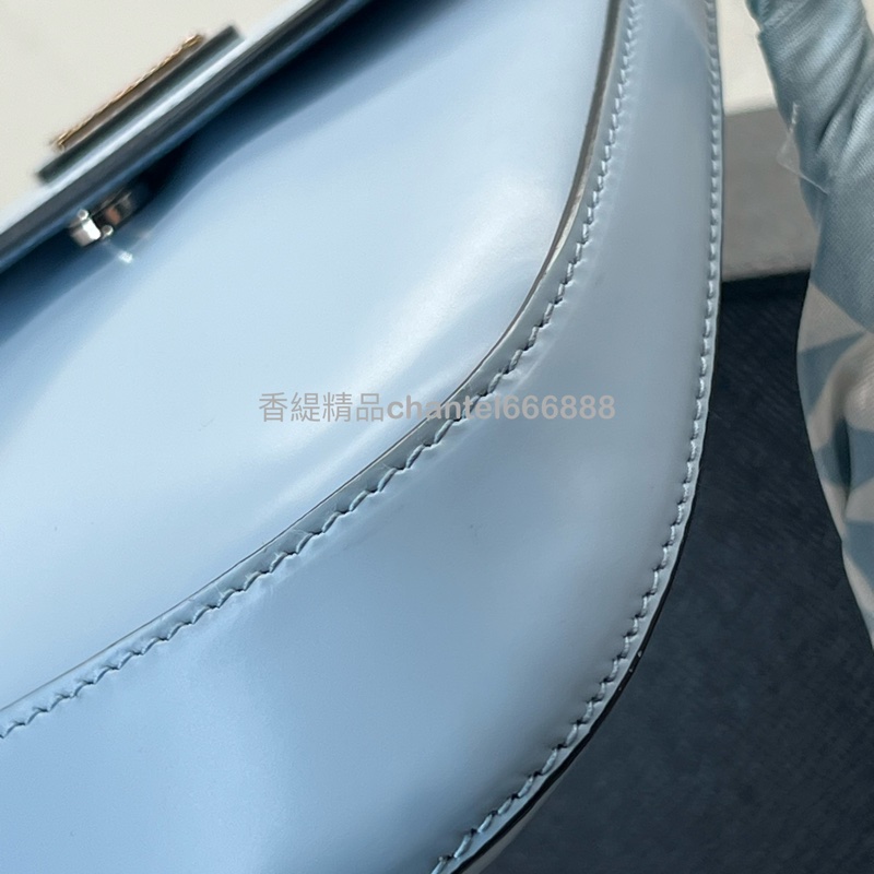 💗香緹國際精品💗 693 Prada Cleo 翻蓋單肩包 小號 水藍色 贈送原廠絲巾-4