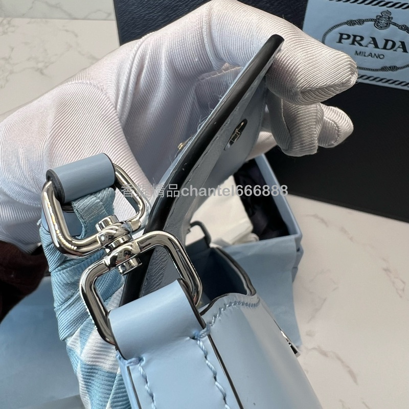 💗香緹國際精品💗 693 Prada Cleo 翻蓋單肩包 小號 水藍色 贈送原廠絲巾-10