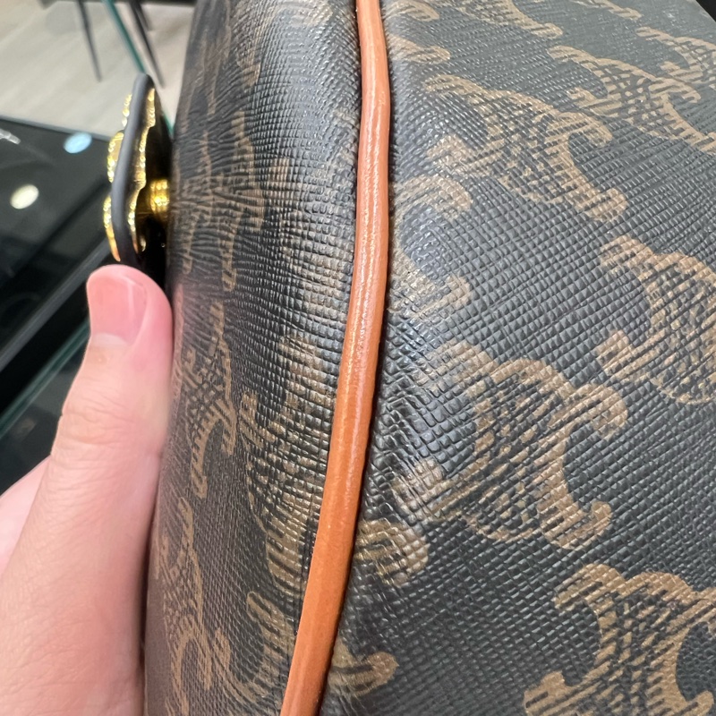 CELINE Ava Triomphe 中號手袋-9