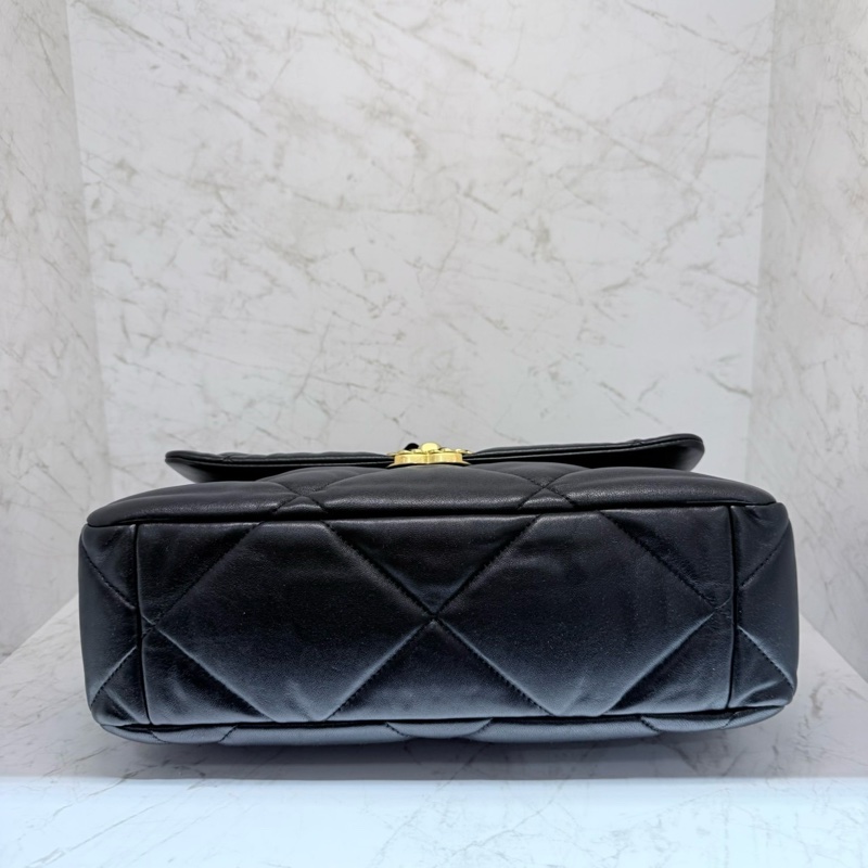 CHANEL19BAG黑色金釦30CM/晶片-4