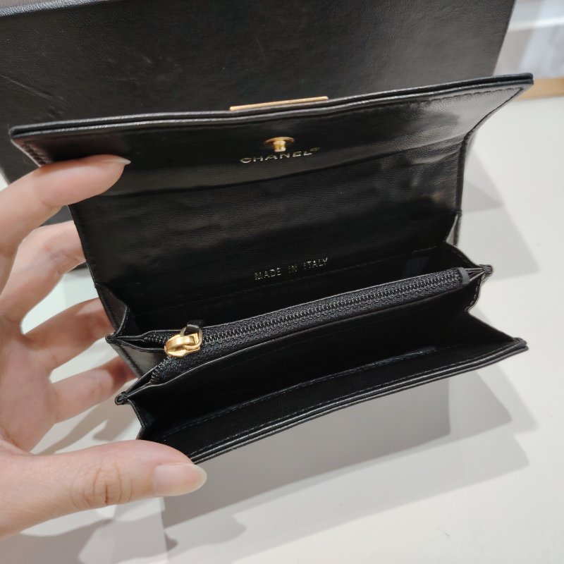 CHANEL中古黑金冰格兩摺錢包-13