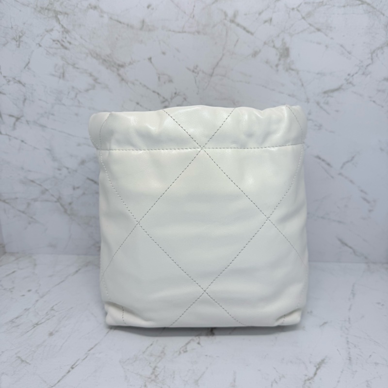 CHANEL MINI 22BAG白色金釦/晶片-1