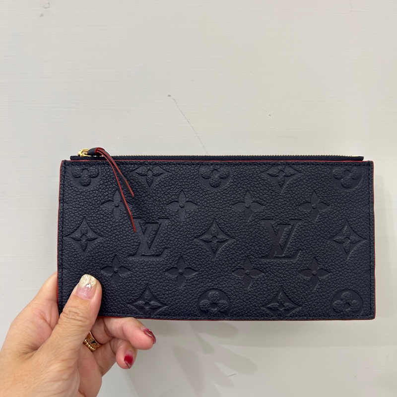 LV 海軍藍牛皮壓紋三合一信封鏈包M64099-8