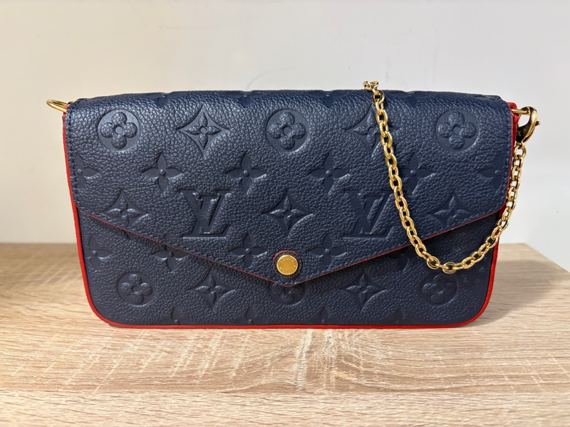 LV 深藍牛皮壓紋三合一斜背鏈包M64099-0