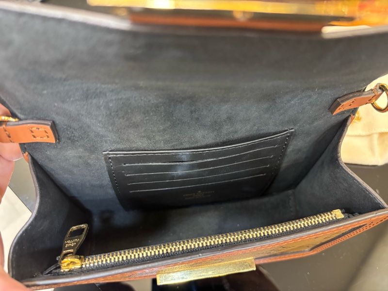 LOUIS VUITTON Dauphine 鏈帶錢包 M68746 晶片款 原花-9