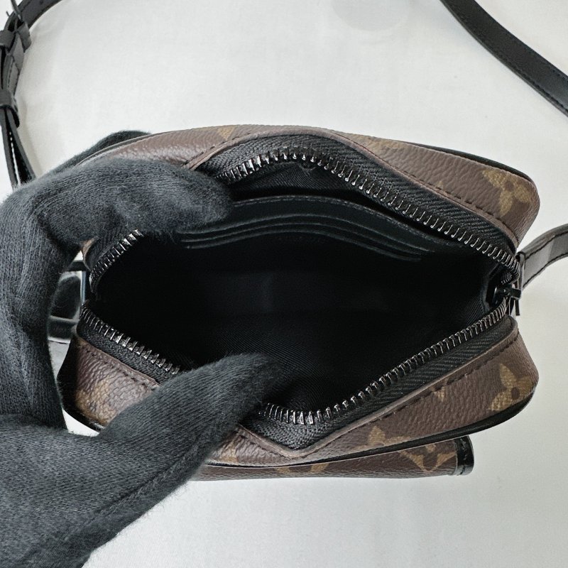 LV Christopher老花斜背包-7