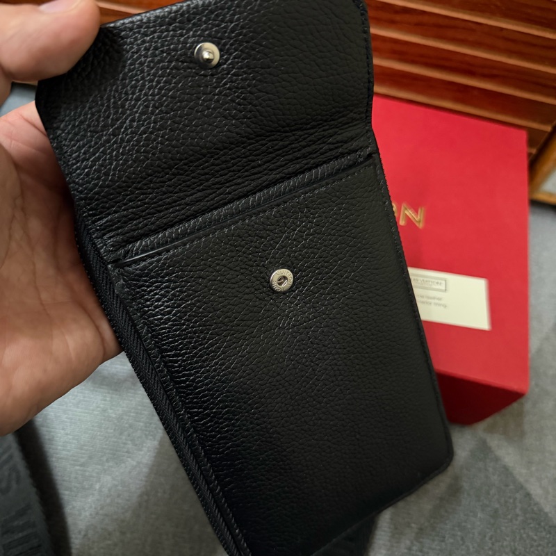 Lv (M57089)黑色全皮手機包 芯片款-7