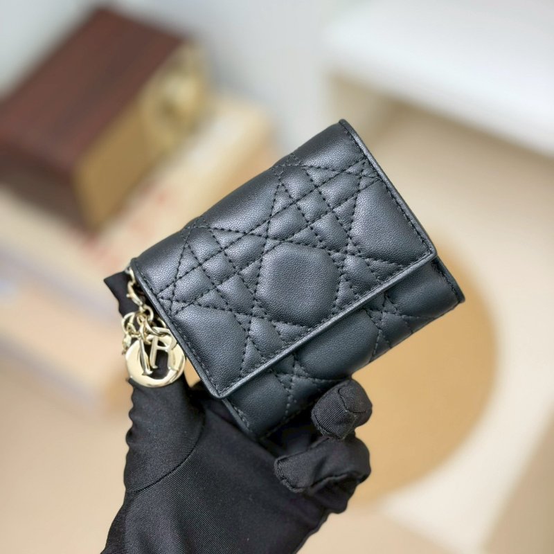 (全新品、適合送禮✨)🏷Dior 迪奧．Lady Dior Lotus 三折短夾-0