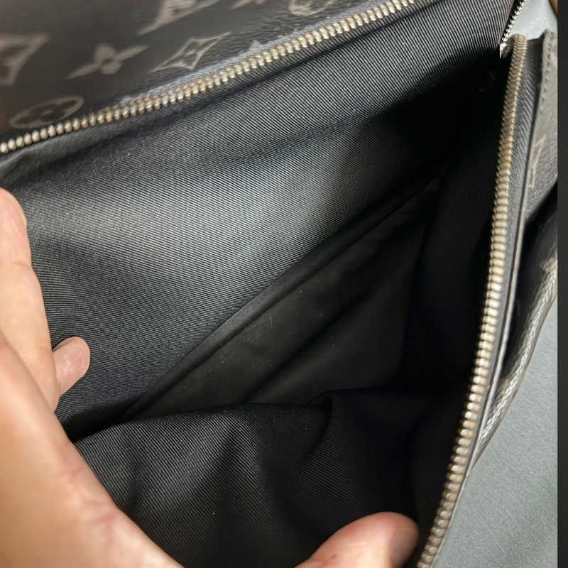 Lv黑花後背包（M43186）-8
