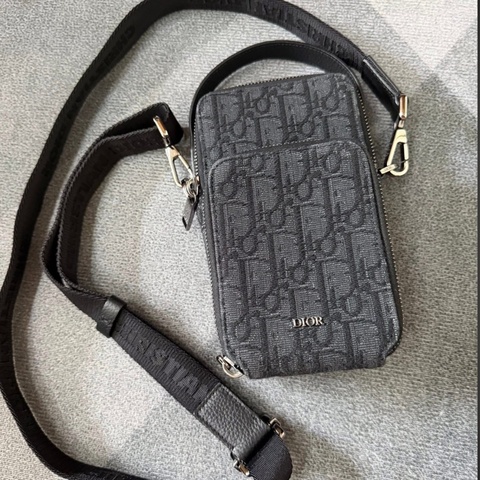 Dior經典黑緹花手機包
