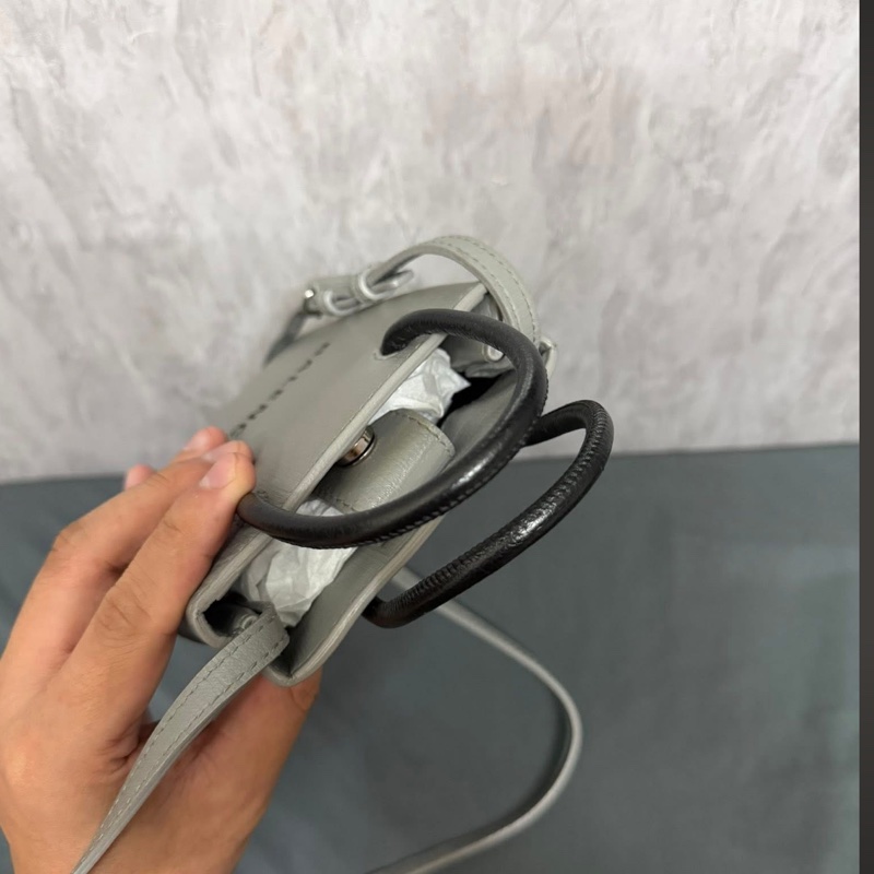 巴黎世家 LOGO兩用迷你紙袋包(灰)-6