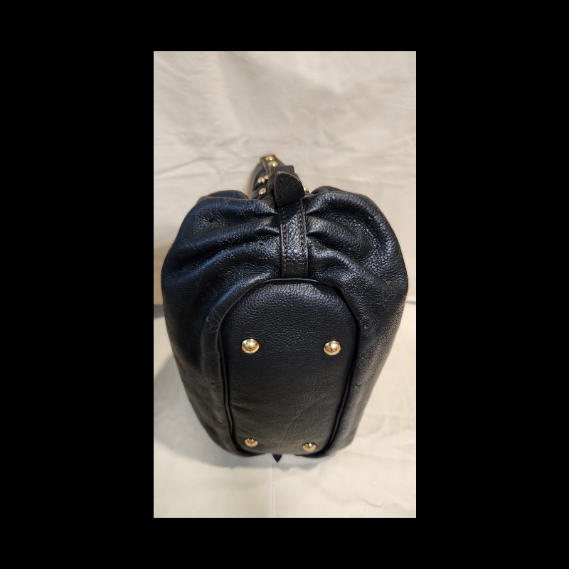 LV Mahina 全牛皮水餃手提肩背包-10